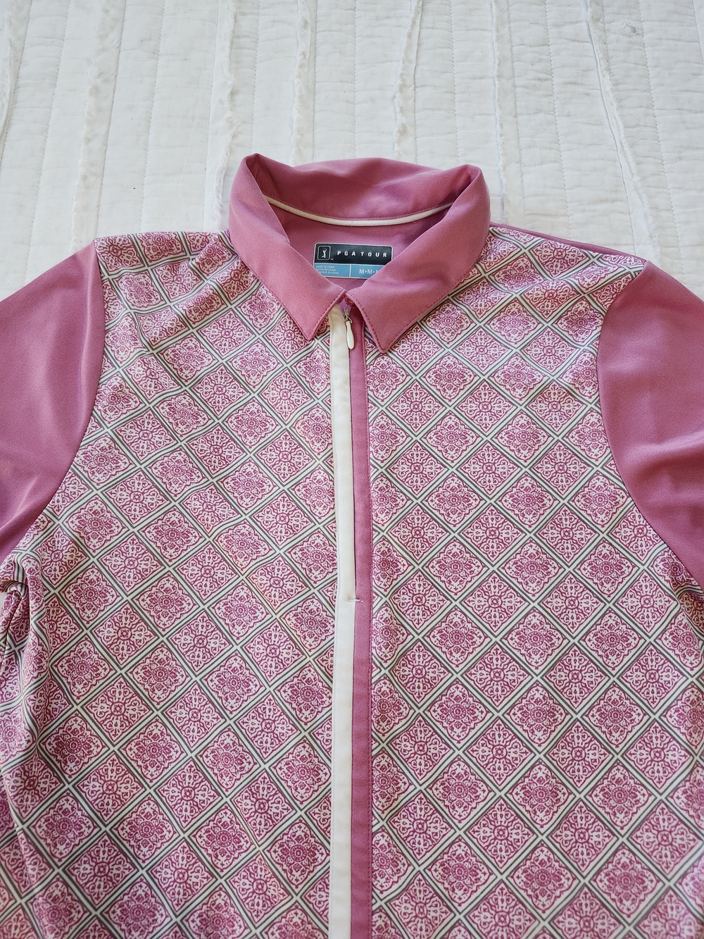 PGA TOUR Women's Golf Polo M Pink White Geometric Floral 1/2 Zip Performance Top - Picture 4 of 7